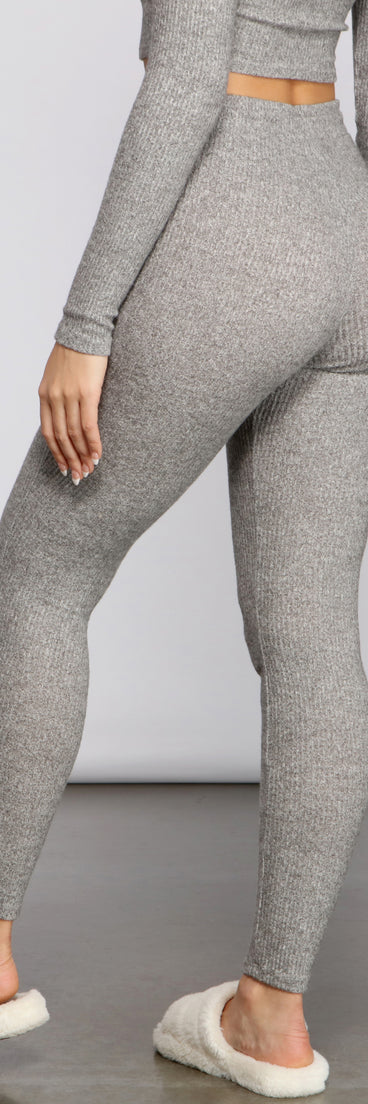 Brushed Ribbed Knit Pajama Leggings provides essential lift and support for creating your best summer outfits of the season for 2023!