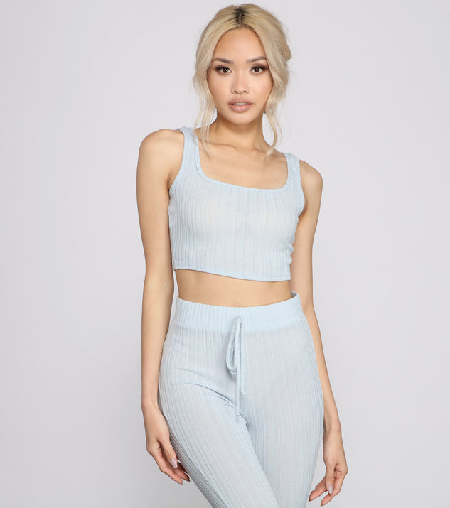 You’ll look stunning in the Chic And Chill Pajama Cropped Tank when paired with its matching separate to create a glam clothing set perfect for parties, date nights, concert outfits, back-to-school attire, or for any summer event!