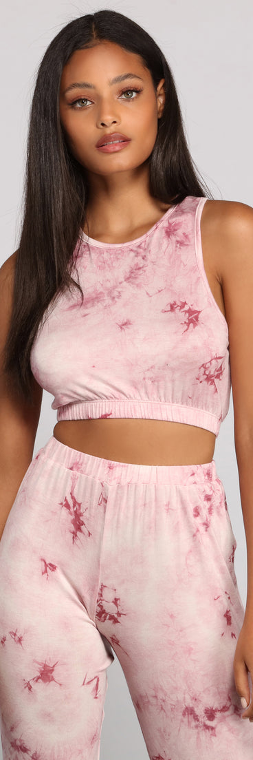 Pop Of Retro Tie Dye Pajama Crop Top provides essential lift and support for creating your best summer outfits of the season for 2023!