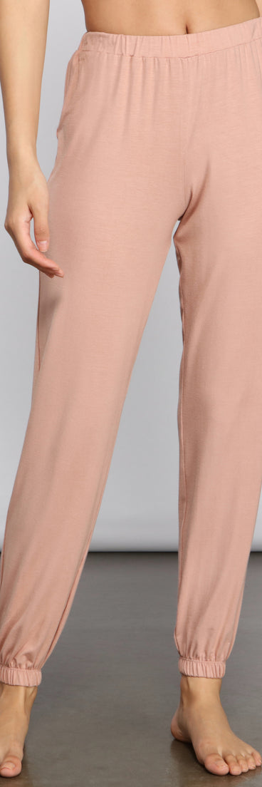 Dreamy Tie-Dye Pajama Leggings provides essential lift and support for creating your best summer outfits of the season for 2023!