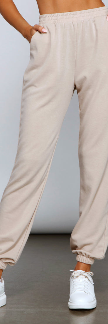 Keep It Chill Pajama Joggers provides essential lift and support for creating your best summer outfits of the season for 2023!