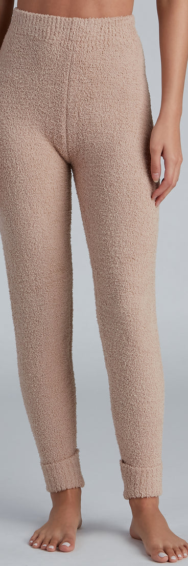 Chilling With You Chenille Joggers provides essential lift and support for creating your best summer outfits of the season for 2023!