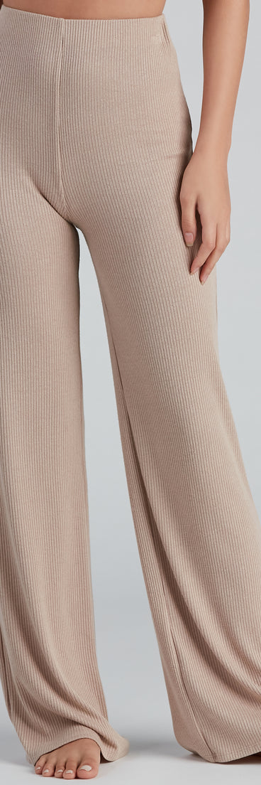 Weekend Look Wide-Leg Pajama Leggings provides essential lift and support for creating your best summer outfits of the season for 2023!