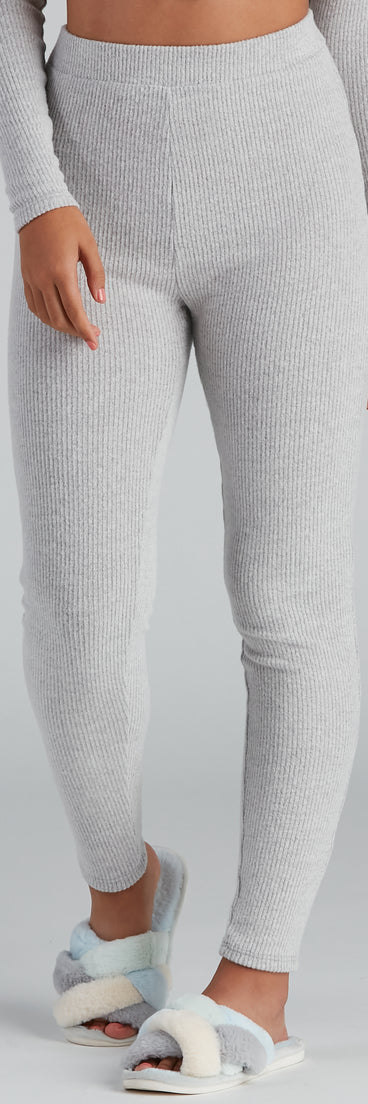 Stylishly Snug Rib-Knit Pajama Leggings provides essential lift and support for creating your best summer outfits of the season for 2023!