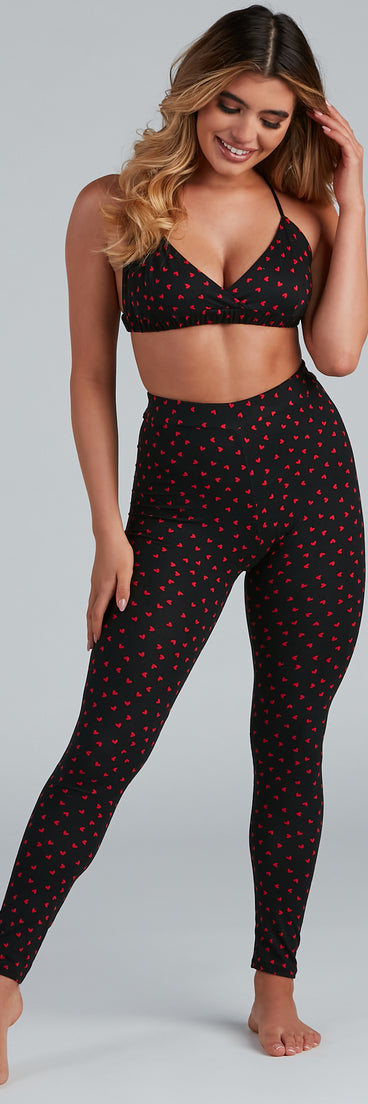 So Flirty Heart Printed Pajama Leggings provides essential lift and support for creating your best summer outfits of the season for 2023!