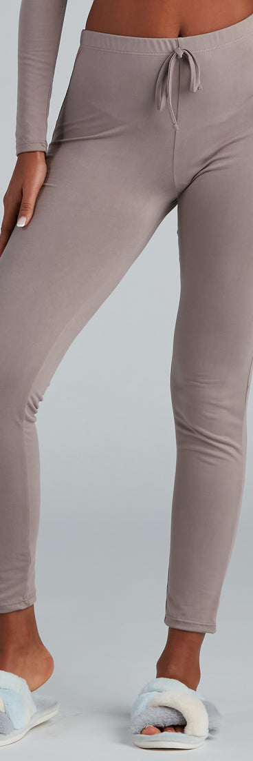 Cozy Essential Pajama Leggings provides essential lift and support for creating your best summer outfits of the season for 2023!