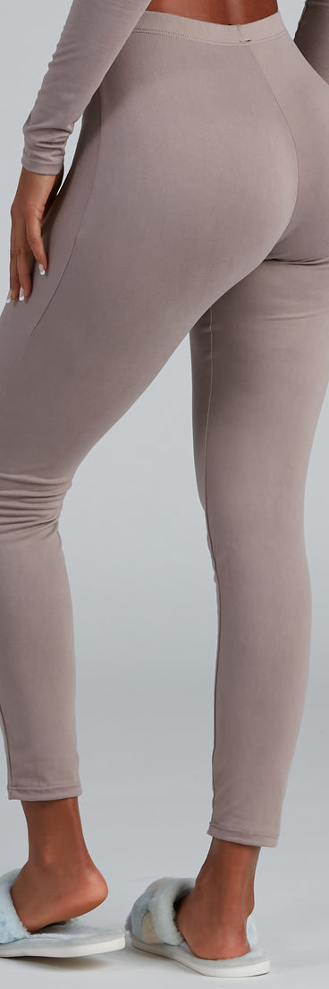 Cozy Essential Pajama Leggings provides essential lift and support for creating your best summer outfits of the season for 2023!