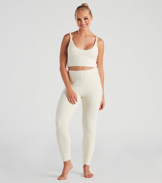 Cozy Seeker Chenille PJ Leggings provides essential lift and support for creating your best summer outfits of the season for 2023!