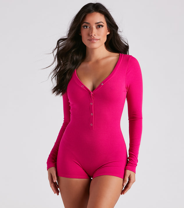 Dream Of Me Long Sleeve Pajama Romper provides a stylish start to creating your best summer outfits of the season with on-trend details for 2023!