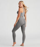 Cozy Seamless Pajama Top And Leggings Set provides essential lift and support for creating your best summer outfits of the season for 2023!