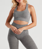 Cozy Seamless Pajama Top And Leggings Set provides essential lift and support for creating your best summer outfits of the season for 2023!