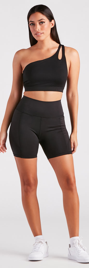 Stylish And Seamless High-Rise Biker Shorts provides a stylish start to creating your best summer outfits of the season with on-trend details for 2023!