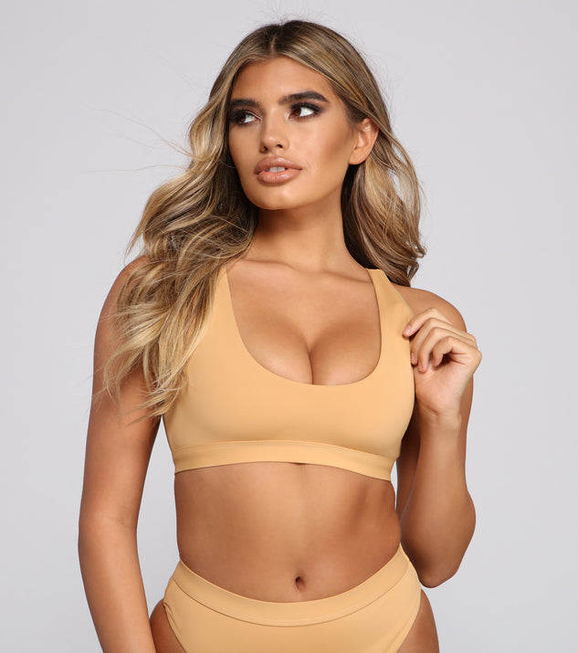 Sleek and Minimal Swim Tank