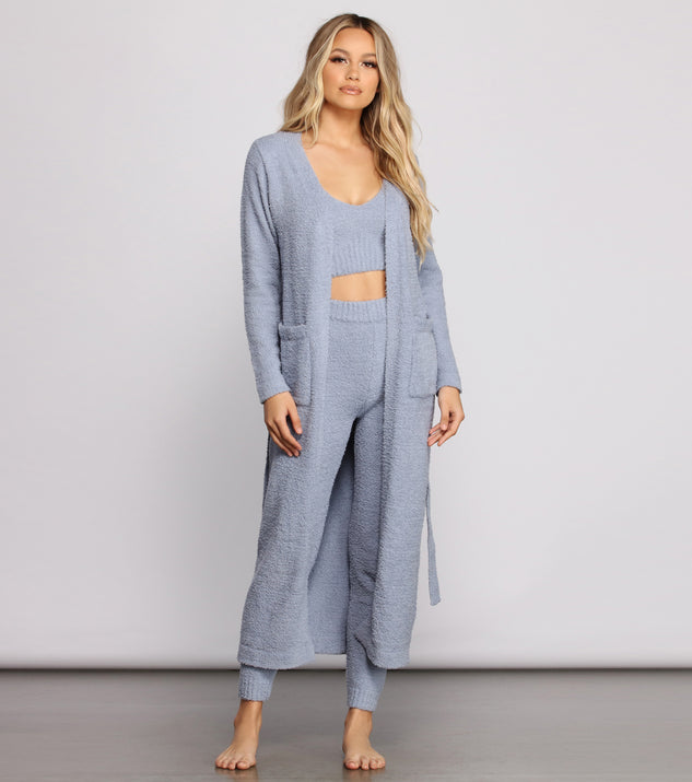 You’ll look stunning in the Chic Chenille Knit Long Belted Robe when paired with its matching separate to create a glam clothing set perfect for parties, date nights, concert outfits, back-to-school attire, or for any summer event!