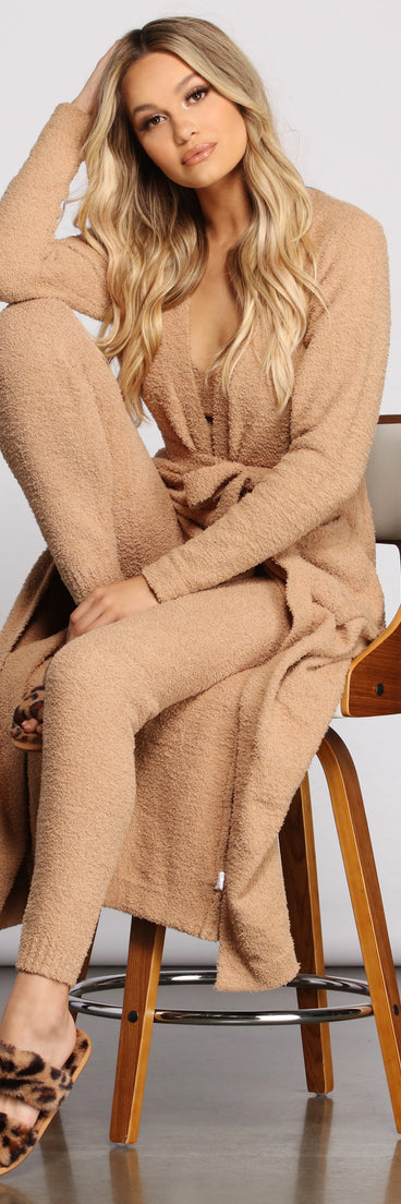 You’ll look stunning in the Cozy and Snug Chenille Long Belted Robe when paired with its matching separate to create a glam clothing set perfect for parties, date nights, concert outfits, back-to-school attire, or for any summer event!
