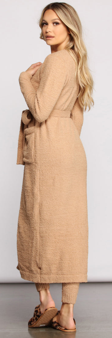 You’ll look stunning in the Cozy and Snug Chenille Long Belted Robe when paired with its matching separate to create a glam clothing set perfect for parties, date nights, concert outfits, back-to-school attire, or for any summer event!
