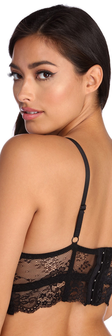 Caged Longline Lace Bralette is the perfect Homecoming look pick with on-trend details to make the 2023 HOCO dance your most memorable event yet!