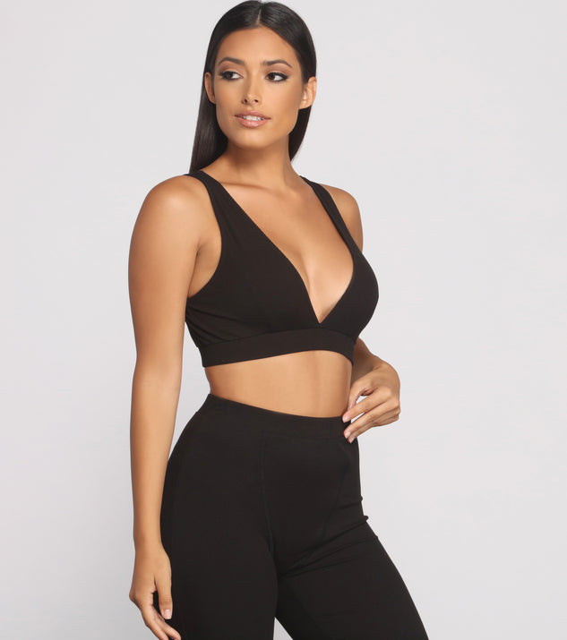 You’ll look stunning in the Plunging V Neck Ribbed Bralette when paired with its matching separate to create a glam clothing set perfect for parties, date nights, concert outfits, back-to-school attire, or for any summer event!