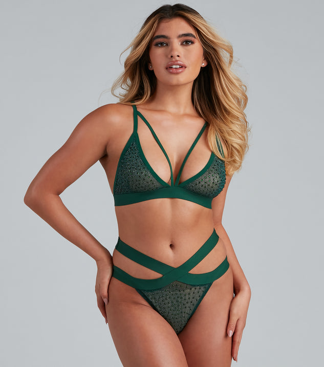 Heat It Up Caged Bra + Panty Set provides essential lift and support for creating your best summer outfits of the season for 2023!