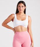 With fun and flirty details, Effortlessly On-Trend Seamless Tank Bra shows off your unique style for a trendy outfit for the summer season!