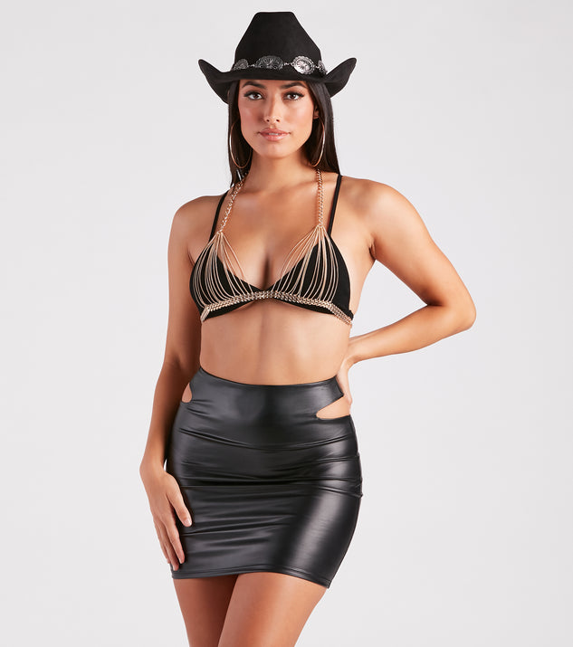 Turn It Up Triangle Chain Bra is a fire pick to create 2023 festival outfits, concert dresses, outfits for raves, or to complete your best party outfits or clubwear!