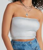 Essential for your seasonal closet, the Sultry Gleam Seamless Metallic Bandeau Bra offers a trendy twist on everyday tops so you can elevate your style effortlessly.