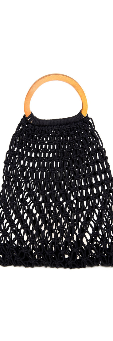 Beachin' It Netted Tote is a trendy pick to create 2023 festival outfits, festival dresses, outfits for concerts or raves, and complete your best party outfits!