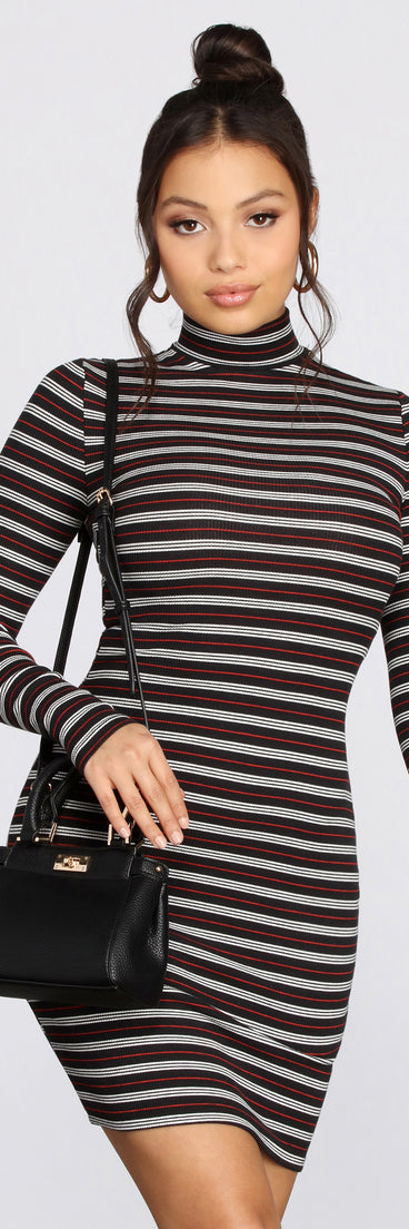 Mini Turn Lock Faux Leather Purse for 2022 festival outfits, festival dress, outfits for raves, concert outfits, and/or club outfits