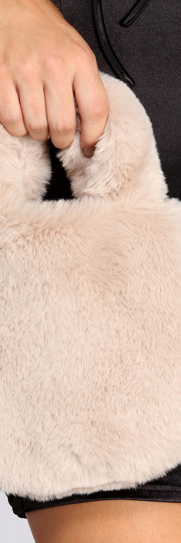 Faux Fur Mini Tote is a trendy pick to create 2023 festival outfits, festival dresses, outfits for concerts or raves, and complete your best party outfits!