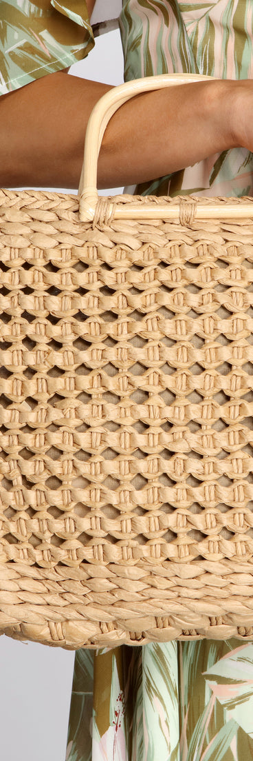 That Summer Feeling Woven Tote is a trendy pick to create 2023 festival outfits, festival dresses, outfits for concerts or raves, and complete your best party outfits!