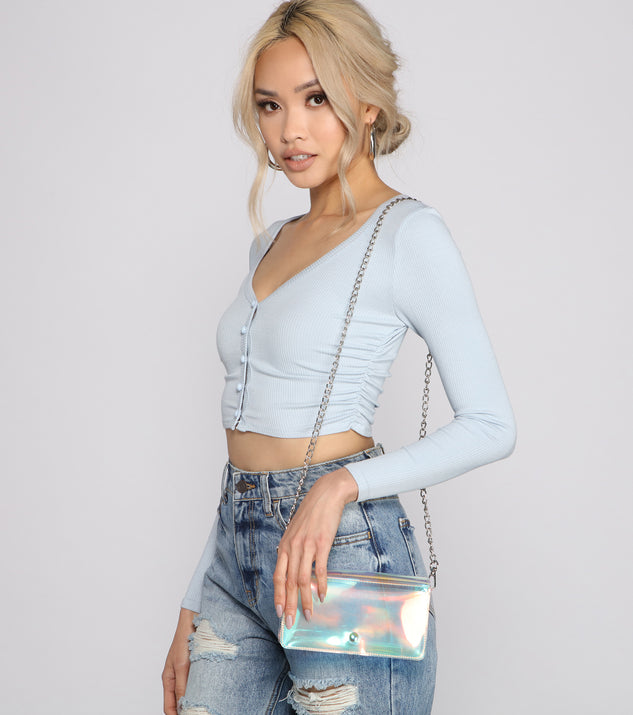 So Haute Holographic Crossbody is a trendy pick to create 2023 festival outfits, festival dresses, outfits for concerts or raves, and complete your best party outfits!