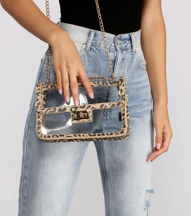 Fierce Fashionista Clear Crossbody Purse is a trendy pick to create 2023 festival outfits, festival dresses, outfits for concerts or raves, and complete your best party outfits!