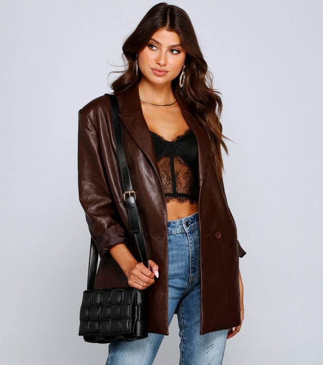 Luxe And Sleek Shoulder Bag is a trendy pick to create 2023 festival outfits, festival dresses, outfits for concerts or raves, and complete your best party outfits!