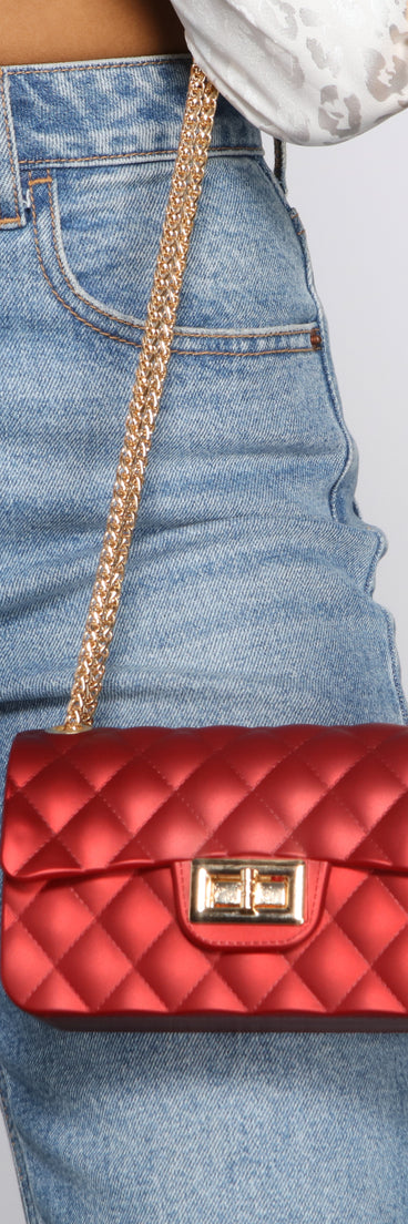 Luxe Details Quilted Diamond Jelly Crossbody is a trendy pick to create 2023 festival outfits, festival dresses, outfits for concerts or raves, and complete your best party outfits!