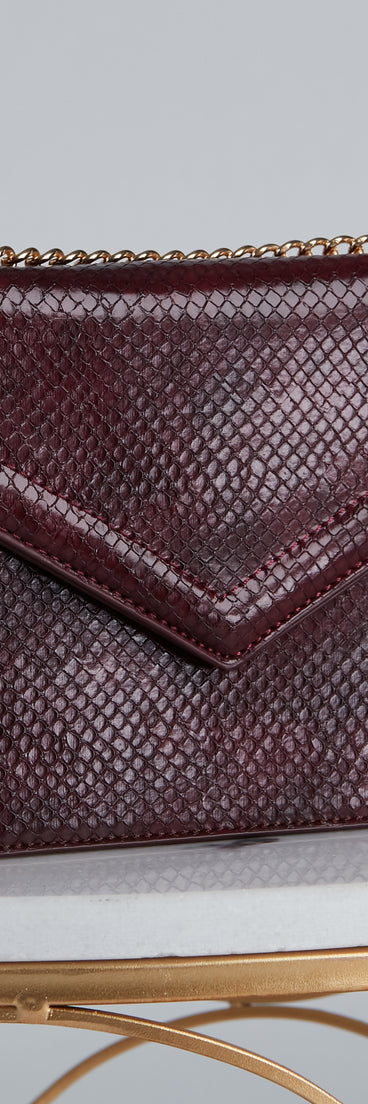 Good Instinct Snake Envelope Crossbody for 2022 festival outfits, festival dress, outfits for raves, concert outfits, and/or club outfits