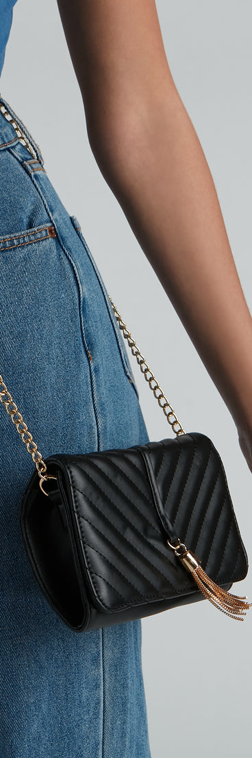 So Sleek And Chic Crossbody Purse is a trendy pick to create 2023 festival outfits, festival dresses, outfits for concerts or raves, and complete your best party outfits!