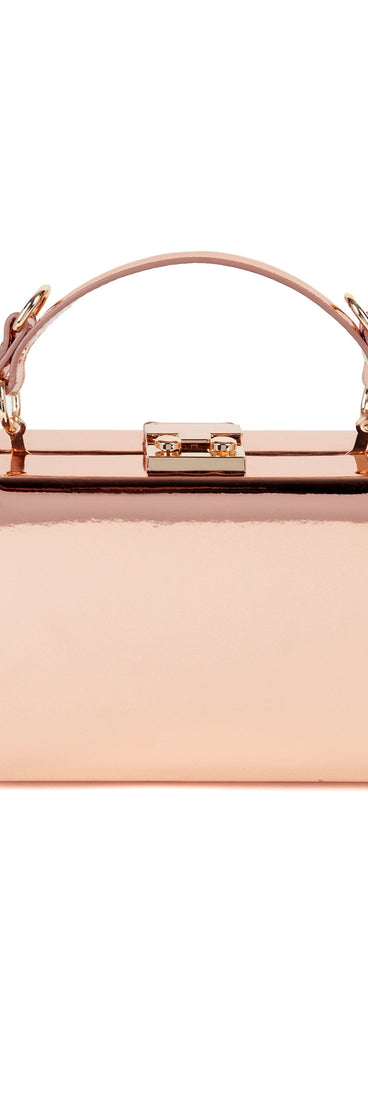 Metallic Shine Box Bag is the perfect Homecoming look pick with on-trend details to make the 2023 HOCO dance your most memorable event yet!