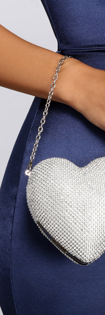 Way To My Heart Mini Clutch is the perfect Homecoming look pick with on-trend details to make the 2023 HOCO dance your most memorable event yet!