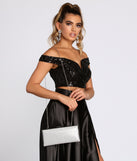 Run With It Rhinestone Mesh Clutch is a stunning choice for a bridesmaid dress or maid of honor dress, and to feel beautiful at Prom 2023, spring weddings, formals, & military balls!