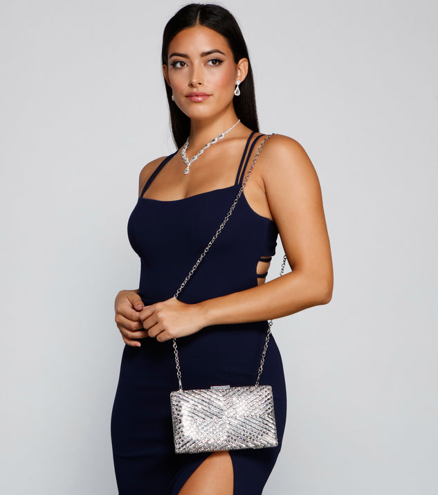 With Major Shine Rhinestone Crossbody as your homecoming jewelry or accessories, your 2023 Homecoming dress look will be fire!