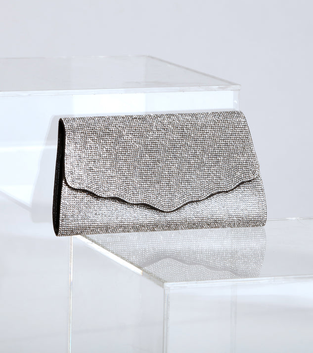 With Bring The Bling Rhinestone Scalloped Trim Clutch as your homecoming jewelry or accessories, your 2023 Homecoming dress look will be fire!