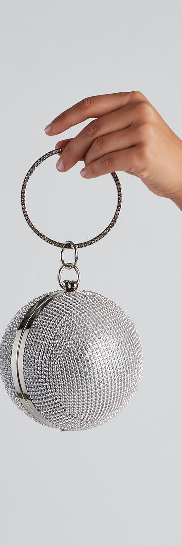 With Dose Of Glam Sphere Rhine Clutch as your homecoming jewelry or accessories, your 2023 Homecoming dress look will be fire!