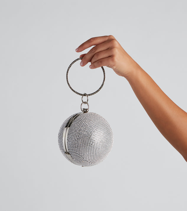 With Dose Of Glam Sphere Rhine Clutch as your homecoming jewelry or accessories, your 2023 Homecoming dress look will be fire!