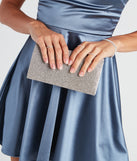 With Major Glitz Rhinestone Clutch as your homecoming jewelry or accessories, your 2023 Homecoming dress look will be fire!