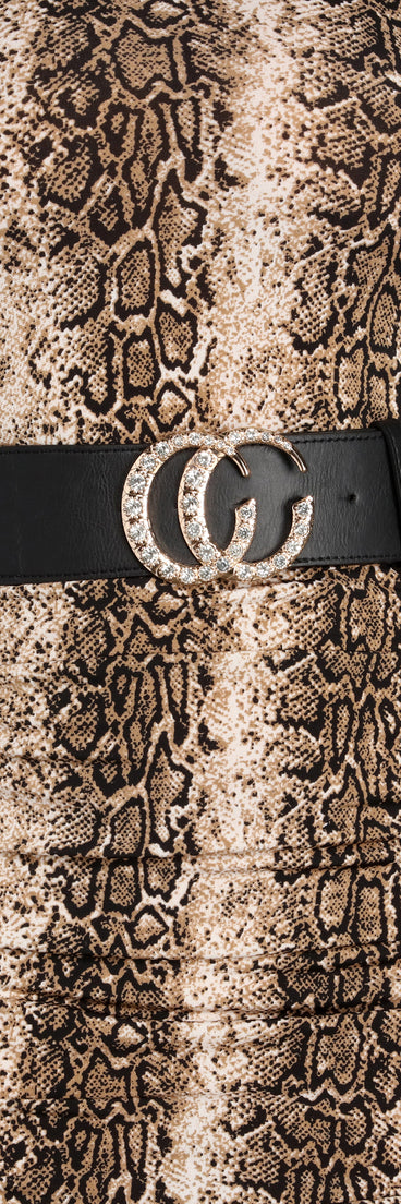 Bringin' It Rhinestone Stretch Belt is a trendy pick to create 2023 festival outfits, festival dresses, outfits for concerts or raves, and complete your best party outfits!