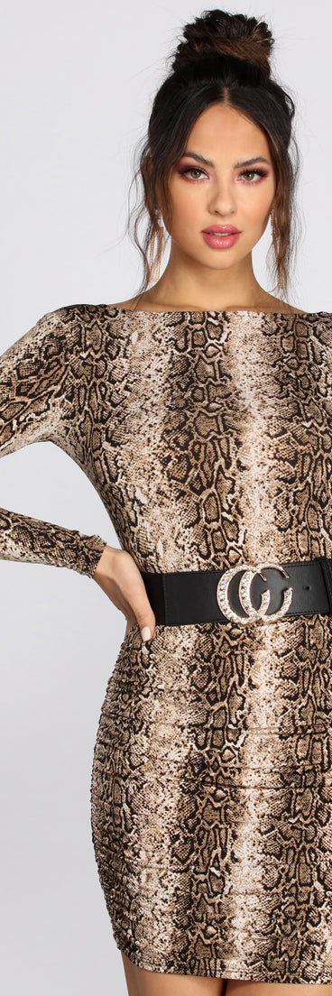 Bringin' It Rhinestone Stretch Belt is a trendy pick to create 2023 festival outfits, festival dresses, outfits for concerts or raves, and complete your best party outfits!