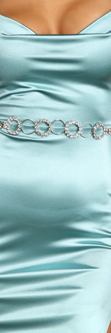 Rhinestone Bling O-Ring Belt is the perfect Homecoming look pick with on-trend details to make the 2023 HOCO dance your most memorable event yet!