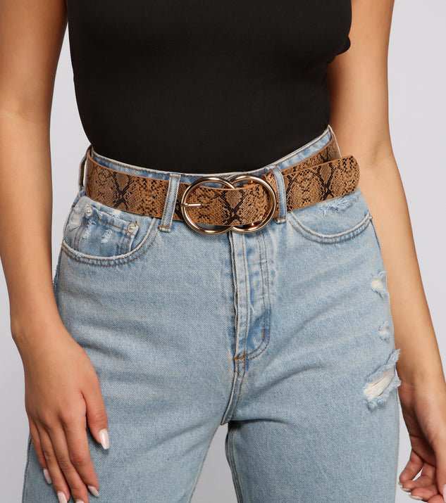 Double O-Ring Snake Print Belt is a trendy pick to create 2023 festival outfits, festival dresses, outfits for concerts or raves, and complete your best party outfits!