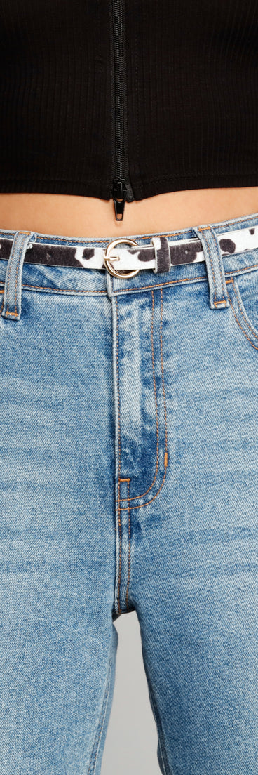 Trendy Fab Faux Leather Belt Pack is a trendy pick to create 2023 festival outfits, festival dresses, outfits for concerts or raves, and complete your best party outfits!