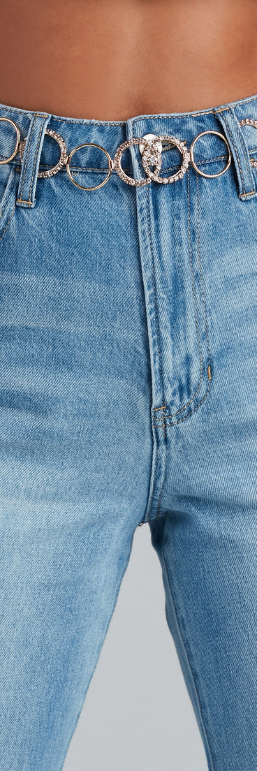 Stylish Deets Rhinestone Chain Belt is a trendy pick to create 2023 festival outfits, festival dresses, outfits for concerts or raves, and complete your best party outfits!